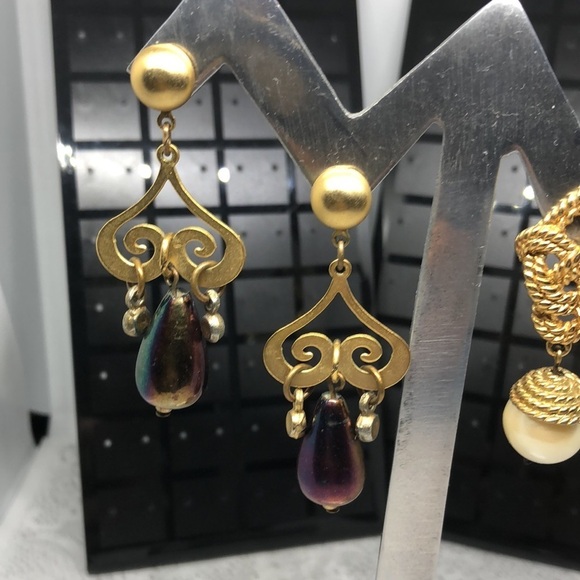 Bundle lot 2 faux pearl baroque style statement glam earrings - Picture 6 of 7